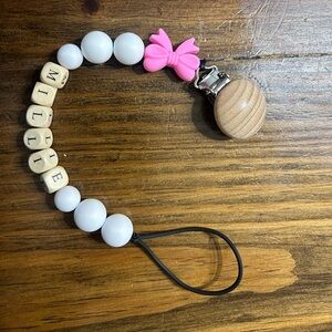 Paci clips!!